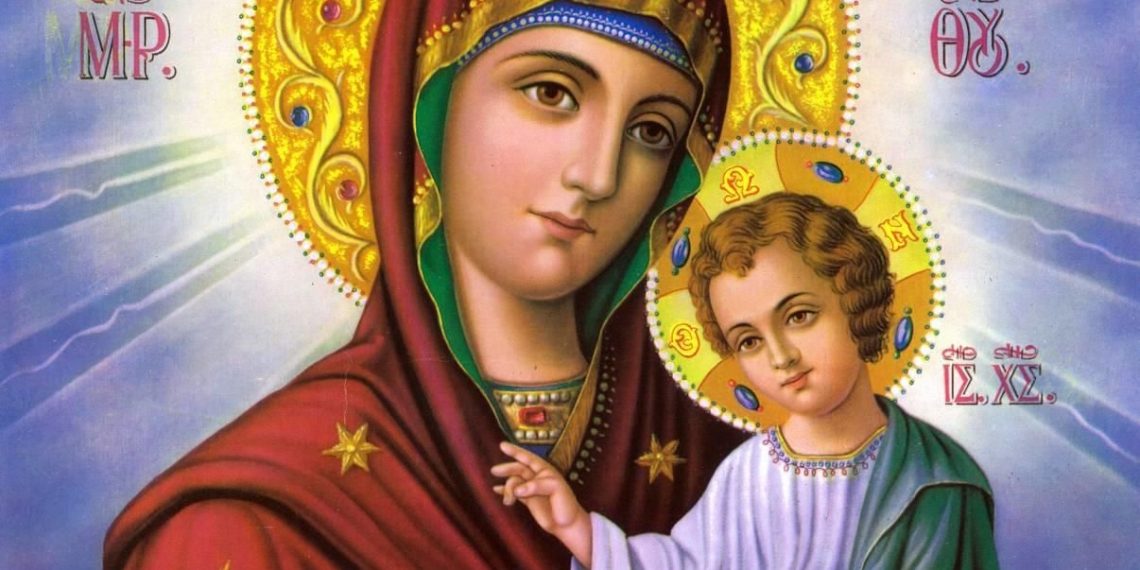 Молитва Богородице за семью: просьба о мире, любви и благополучии