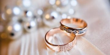 Золота річниця весілля: теплі привітання з 50-річчям подружнього життя
