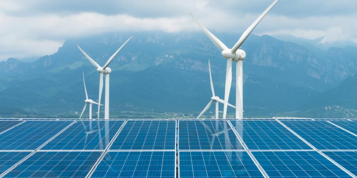 Гігантське поле сонячних панелей у Китаї робить набагато більше, ніж просто дає електрику